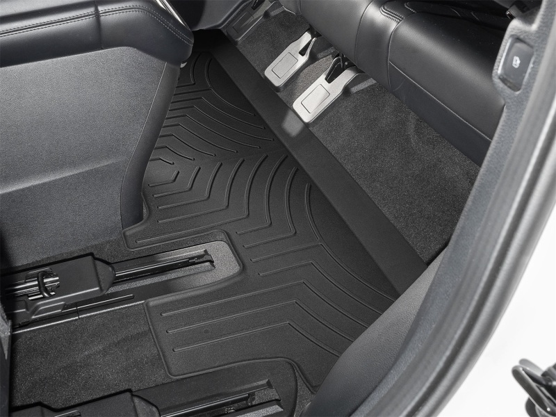 Picture of WeatherTech WT 3D FloorMat-Rear-Blk Floor Mats - 4412958IM