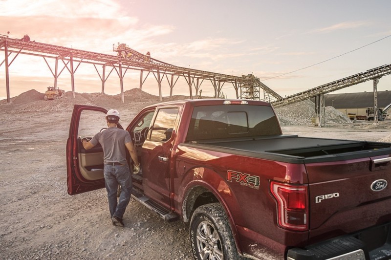 Picture of Roll-N-Lock RNL A-Series Tonneau Cover - BT570A