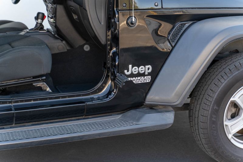 Picture of DV8 Offroad DVE Foot Pegs Exterior Trim - STJL-05