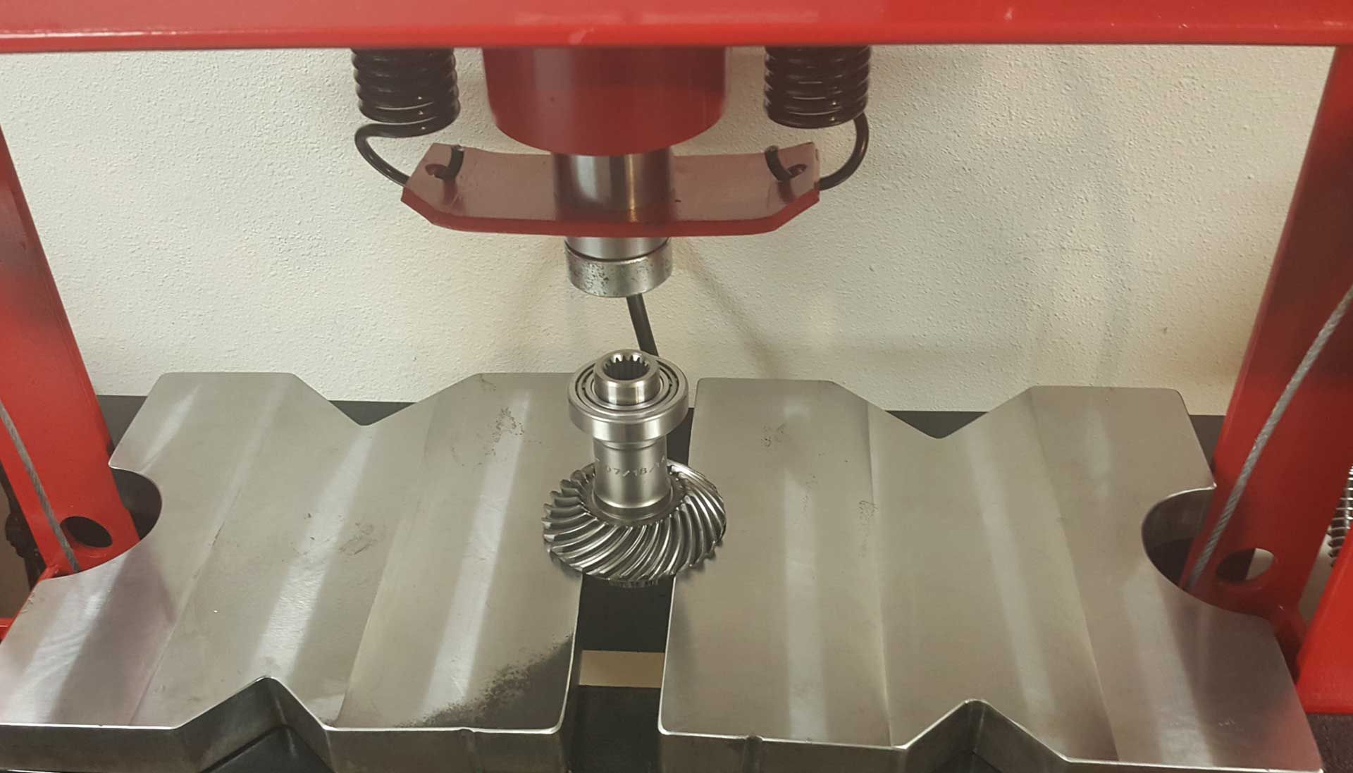 Picture of 5/6 Speed 3000GT / Stealth Transfer Case Spool Install