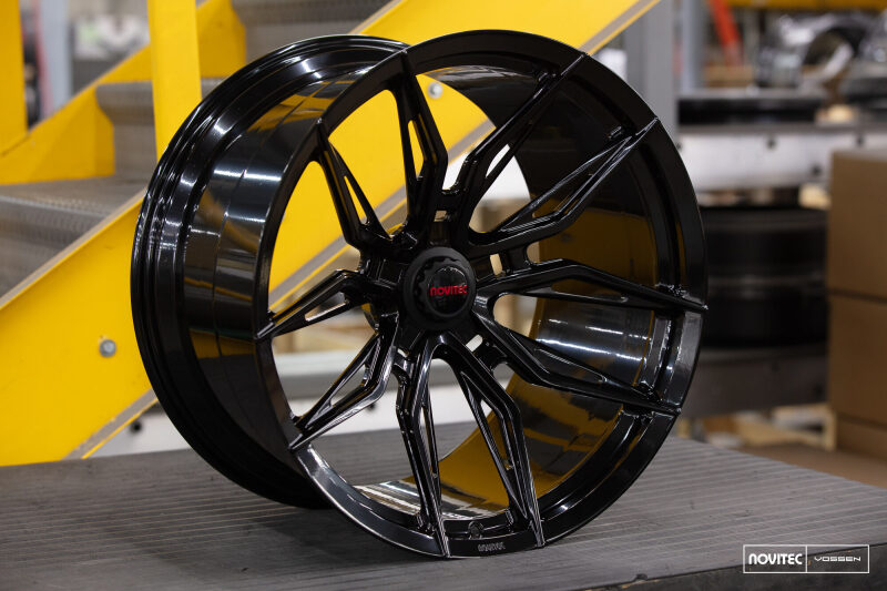 Picture of Vossen x Novitec NF11 21x9in - 5x114.3 BP - ET35 - Gloss Black Ferrari 488 / F8 Front Wheel