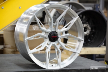 Picture of Vossen x Novitec NF11 21x9 5x114.3 BP ET39 Brushed Gloss Clear Ferrari 458/Portofino/Roma FR Wheel