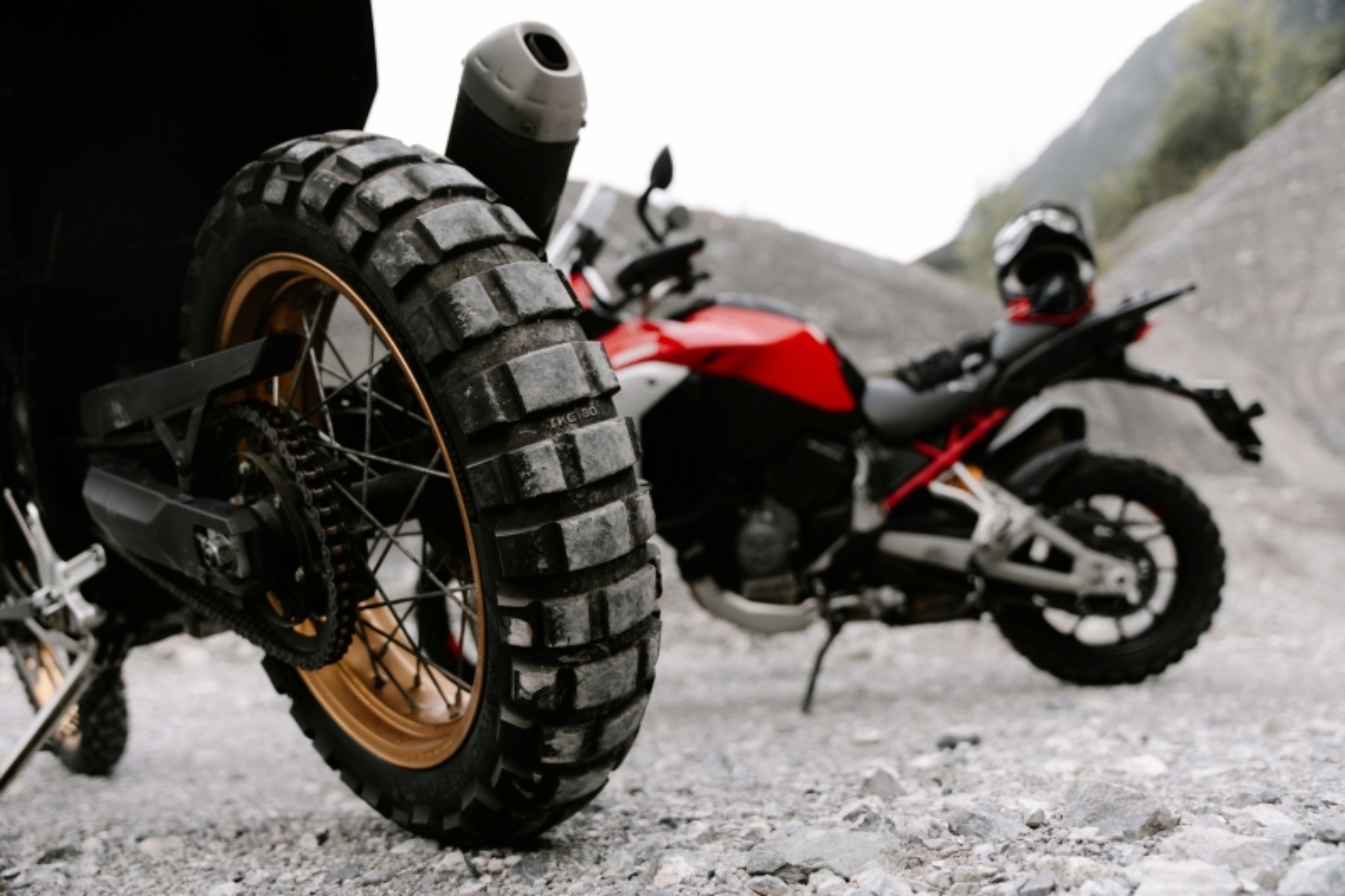 Picture of Continental TKC 80-2 M+S - 130/80-17 M/C 65R TL Rear