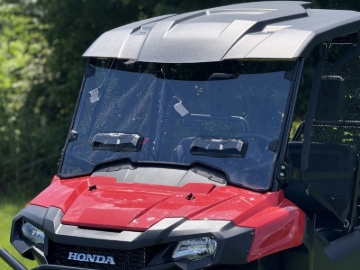 Picture of Seizmik 14-25 Honda Pioneer 700 Vented Tool-Less Windshield Hard Coated
