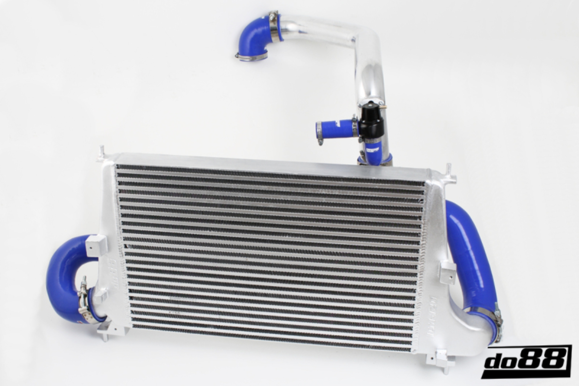 Picture of do88 02-09 SAAB 9-5 2.0T/2.3T/Aero (B205/B235) Automatic BigPack Intercooler Kit w/Red Hoses