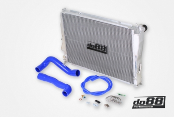 Picture of do88 00-06 BMW M3 (E46) Aluminum Radiator w/Blue Hoses