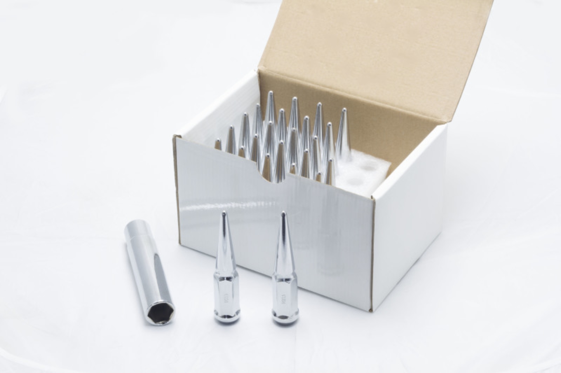 Picture of Wheel Mate WM Spiked Lug Nuts - 35420P