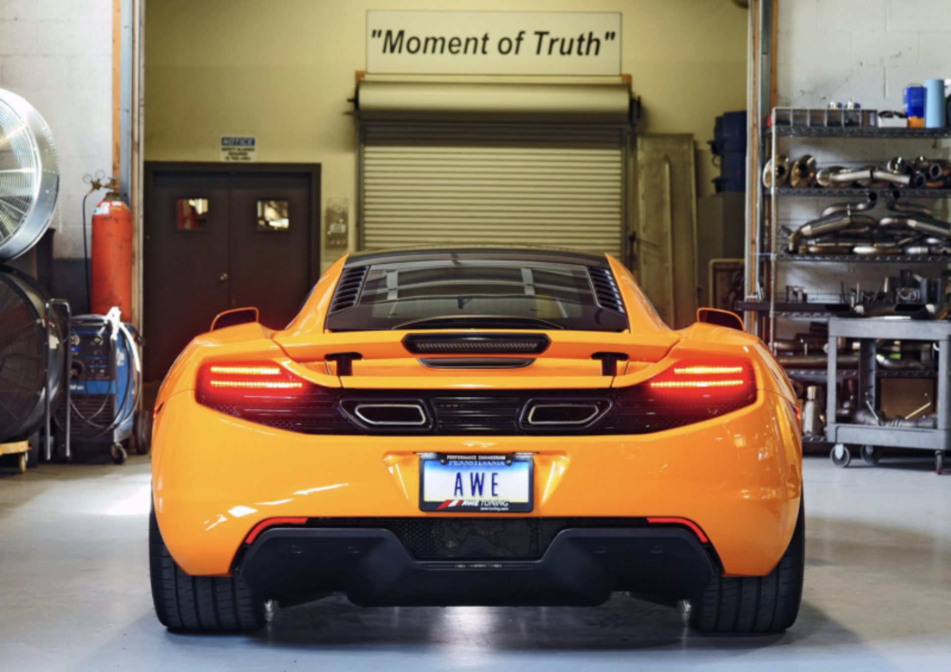 Picture of AWE Tuning AWE Cat-Back Performance - 3010-32014