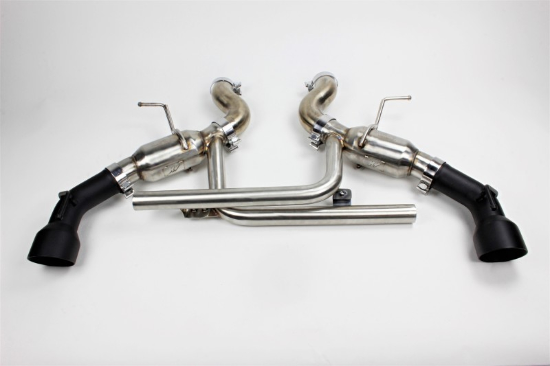 Picture of Mishimoto MM Axle-back Exhaust - MMEXH-CAM8-16ADTPBK
