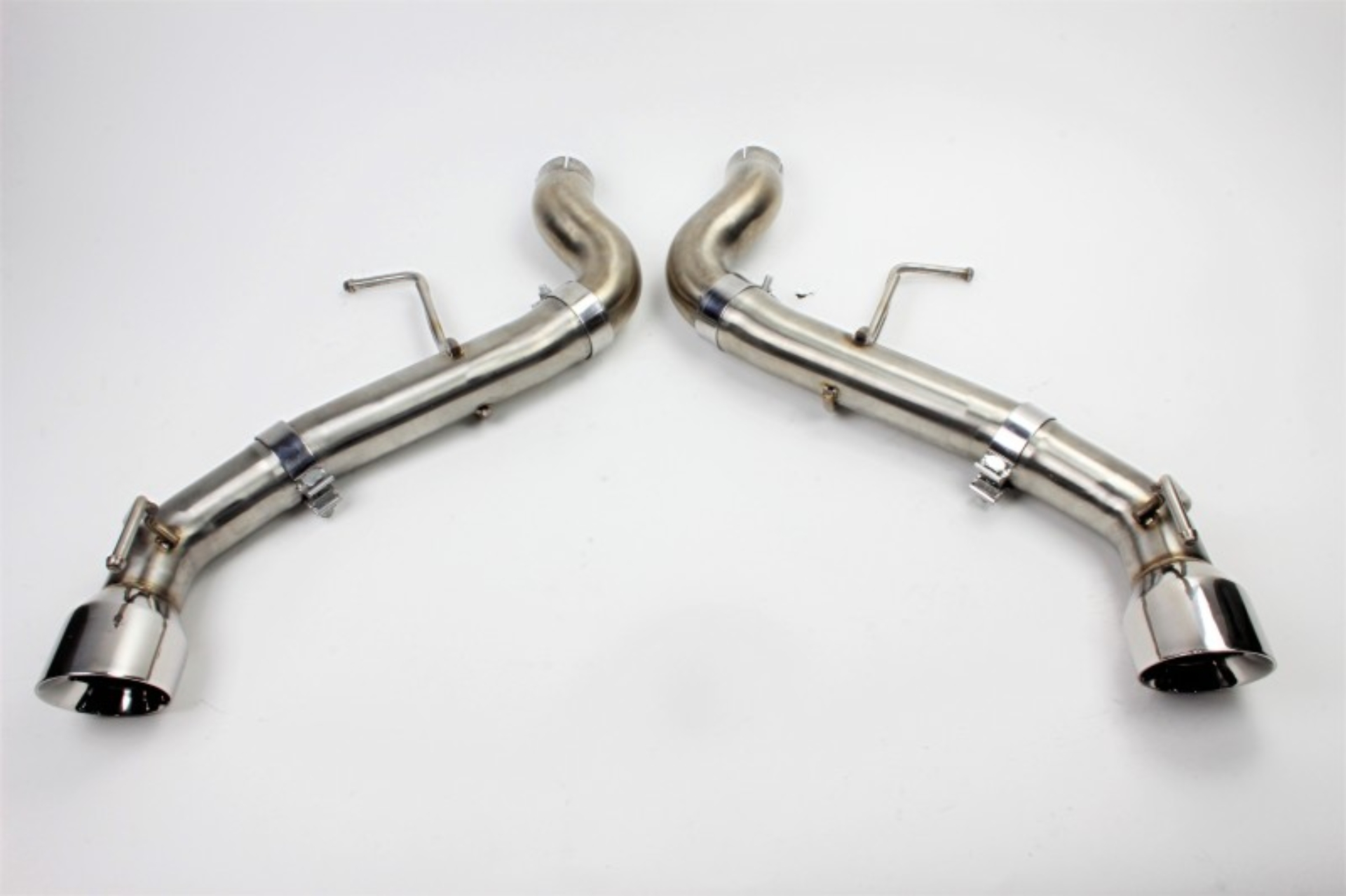 Picture of Mishimoto MM Axle-back Exhaust - MMEXH-CAM8-16ADTRP