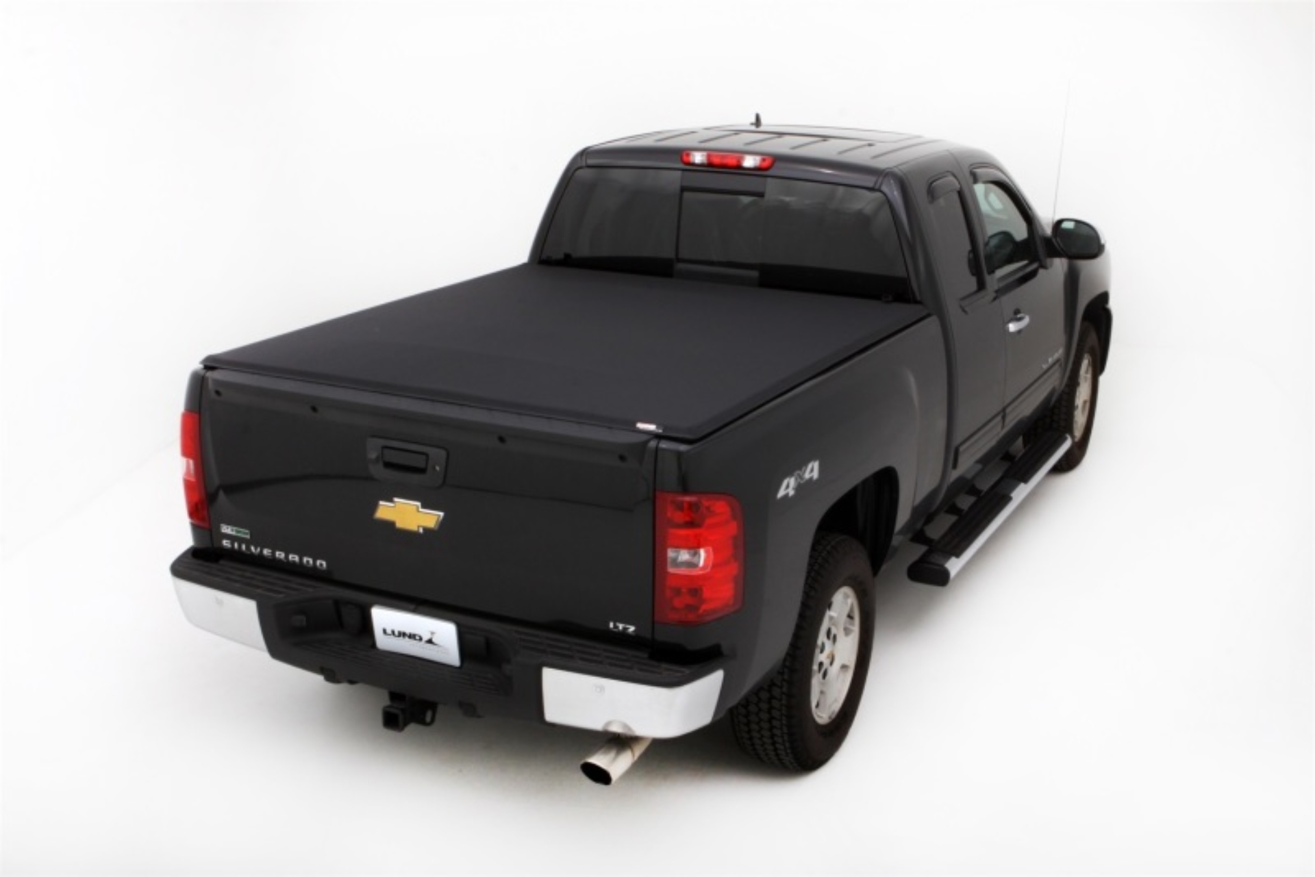 Picture of LUND LND Genesis Elite Tri-Fold Tonneau Covers - 95893