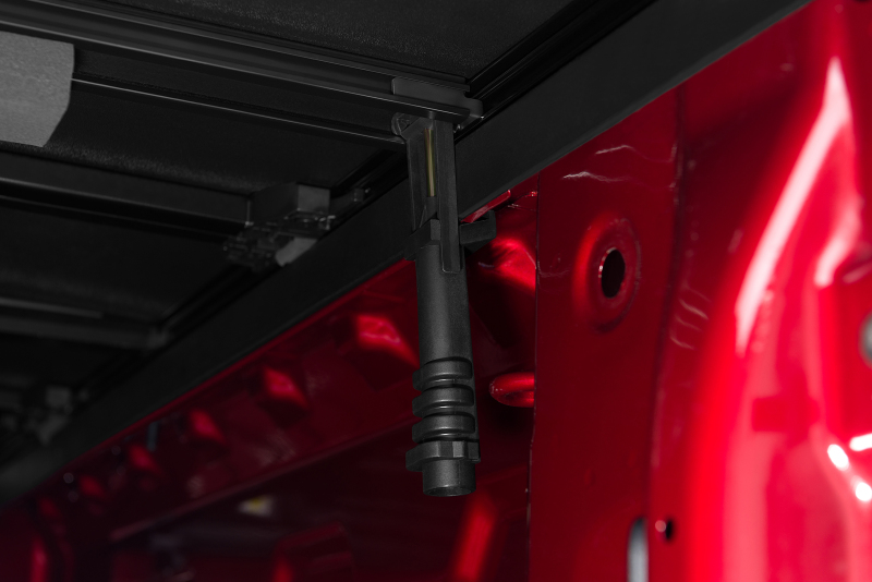 Picture of LUND LND Hard Fold Tonneau Cover - 969164