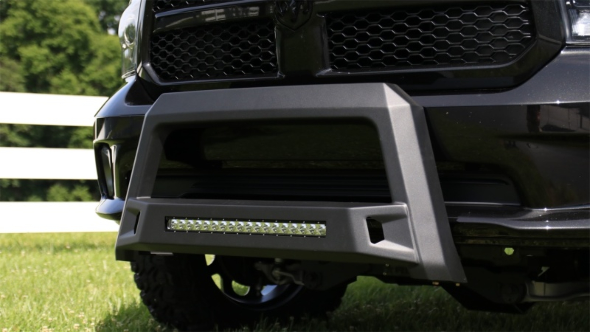 Picture of LUND LND Bull Bars - 86521208