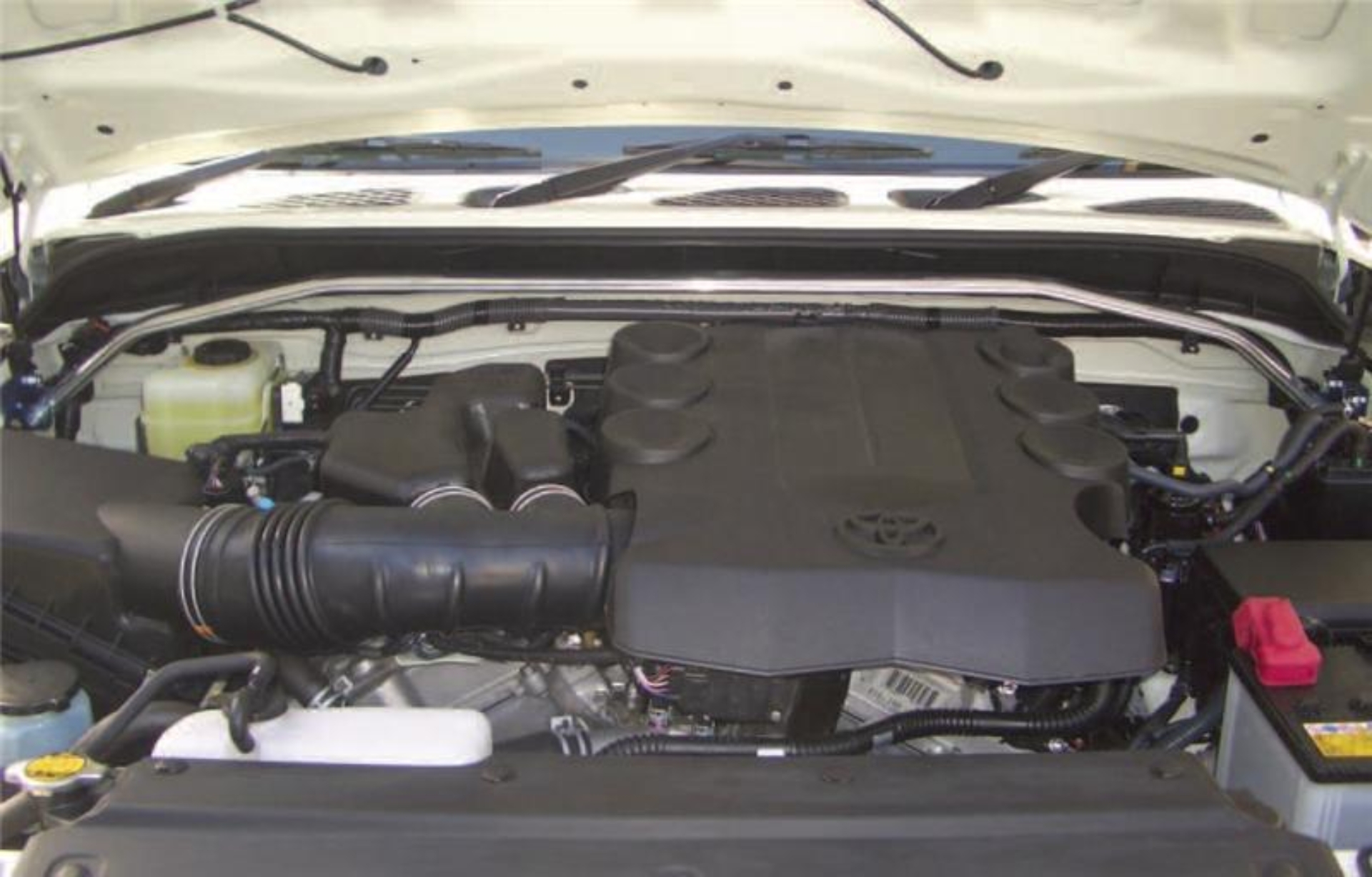 Picture of Cusco CUS OS Front Strut Bars - 957 540 A