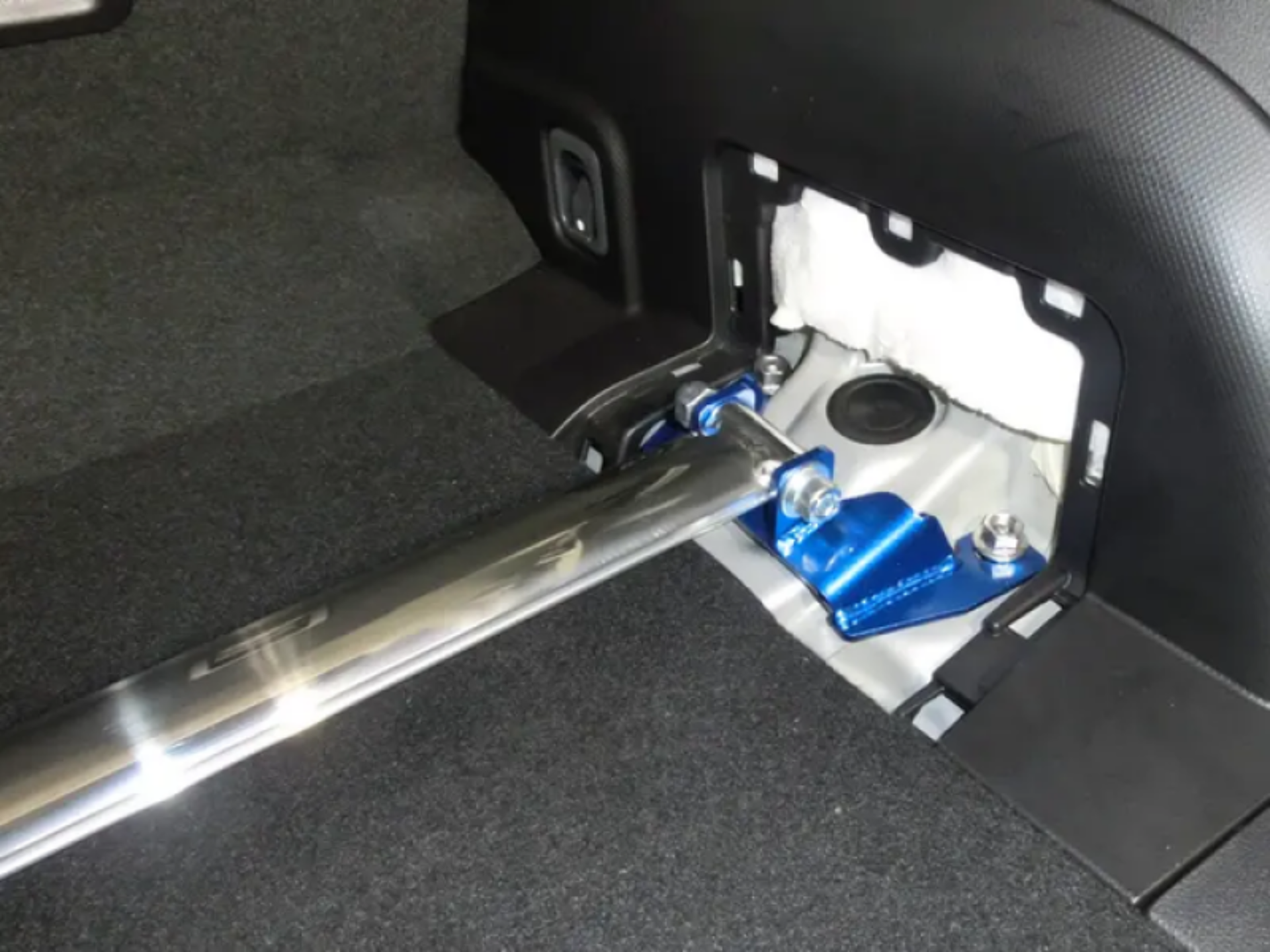 Picture of Cusco CUS OS Rear Strut Bars - 699 541 A