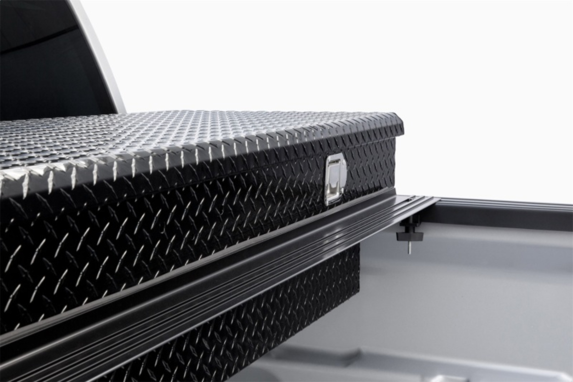 Picture of Extang EXT Trifecta Toolbox 2.0 Tonneau Covers - 93422