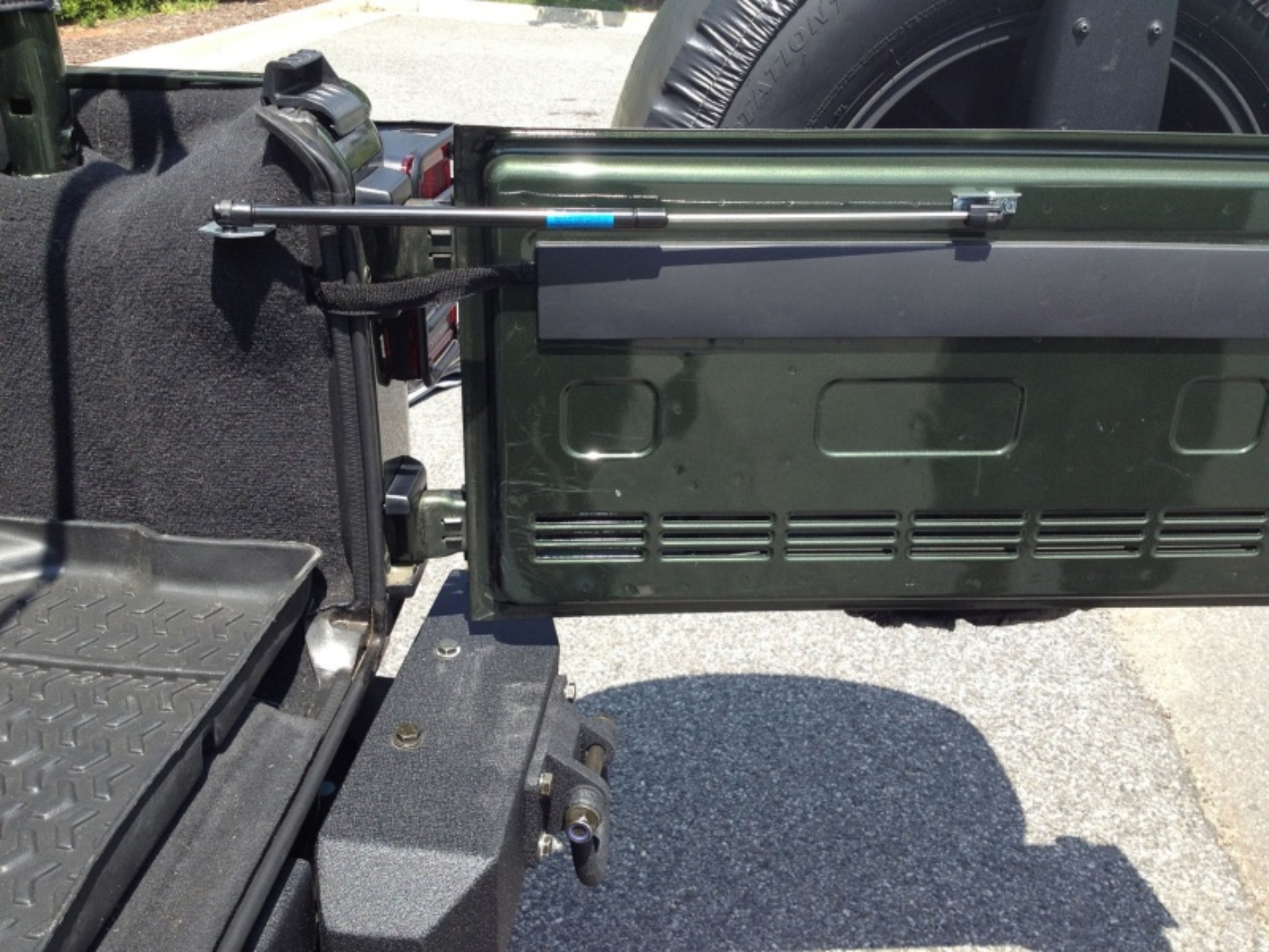 Picture of Rugged Ridge RUG Tailgate Hinges Tailgate Accessories - 11252.55