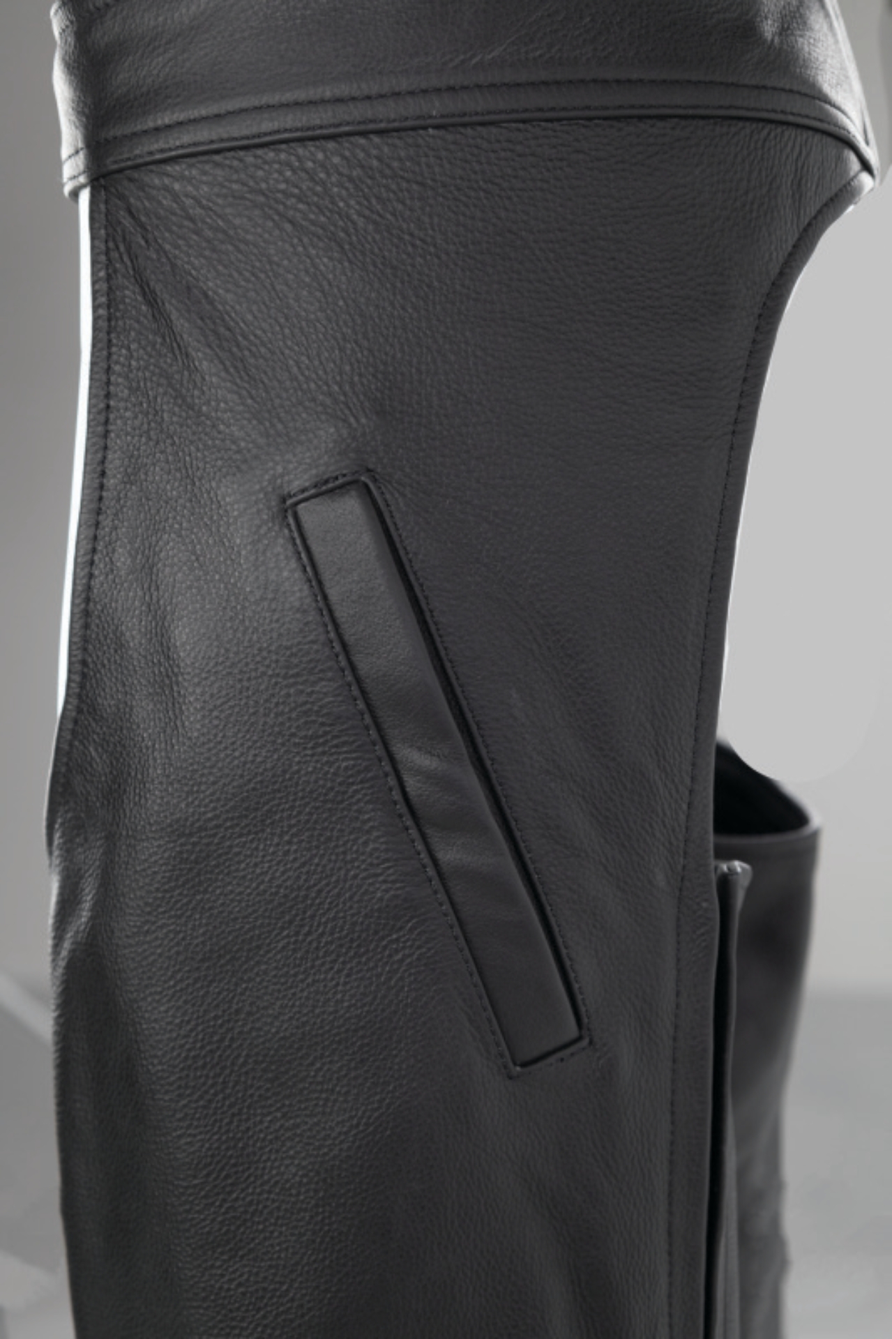Picture of Kuryakyn KUR Plains Leather Chaps Pants - 094420