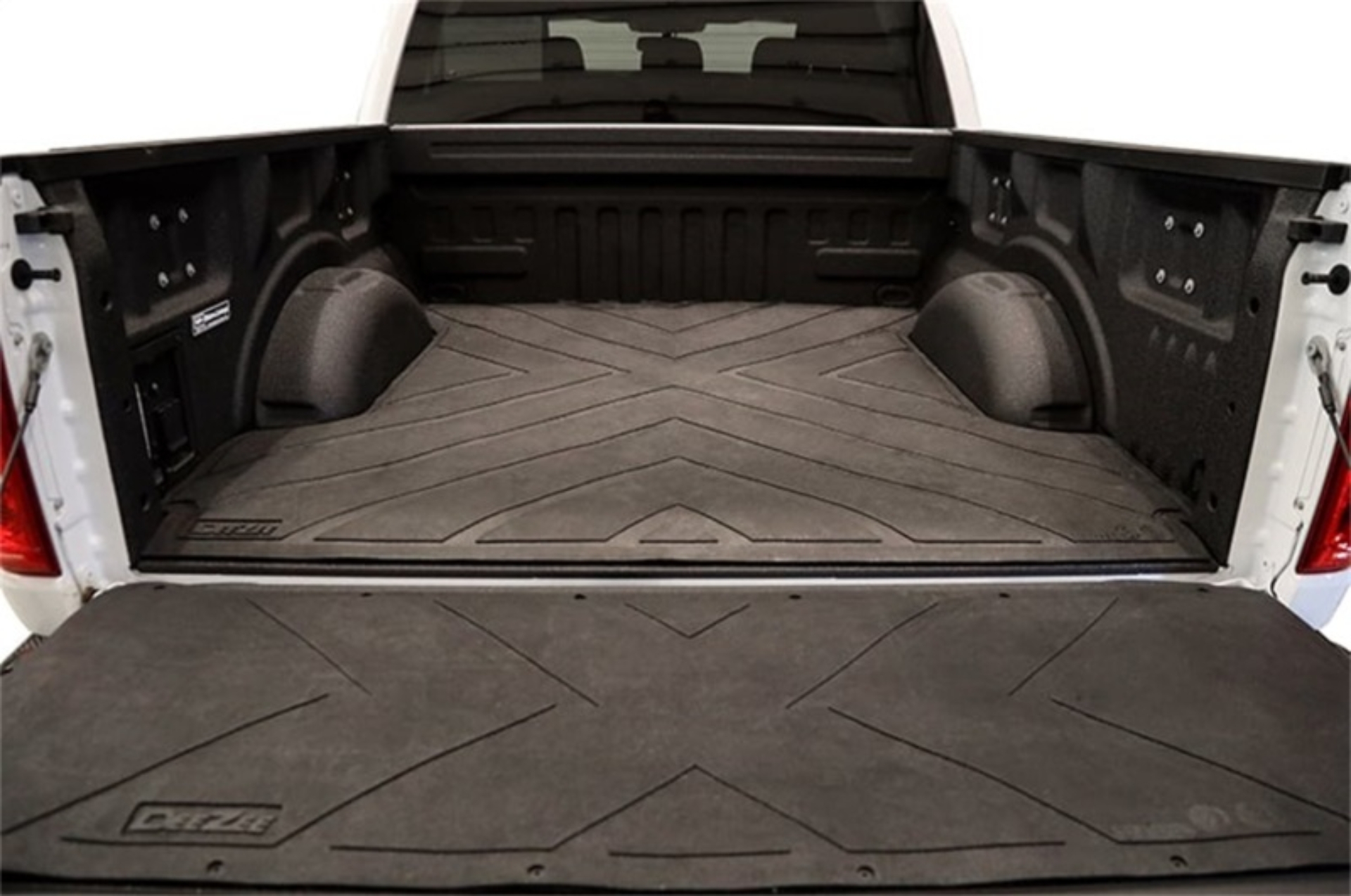 Picture of Dee Zee DZE Bed Mats Bed Liners - DZ76973