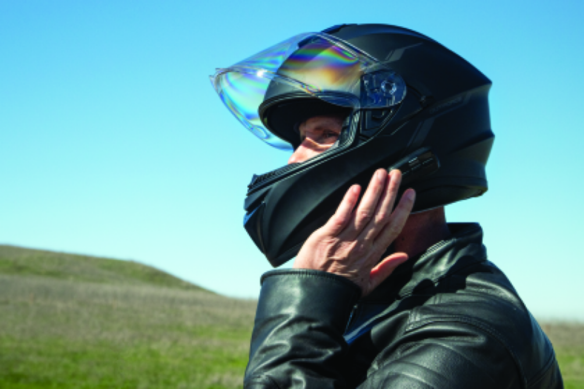 Picture of Sena Technologies SEN Outforce Helmet Helmets and Accessories - OUTFORCE-MB00M