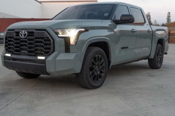 Picture of Body Armor 4x4 BOS E-Power Side Steps - TN-4500