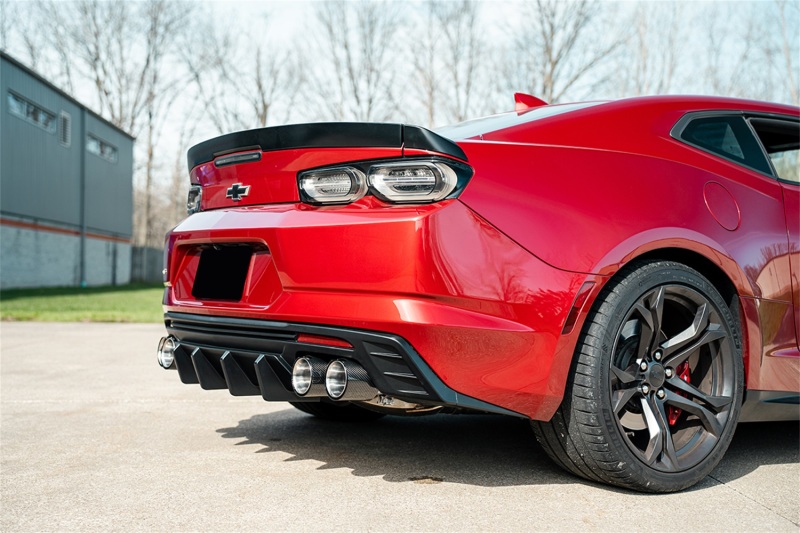 Picture of Corsa 2016-2024 Chevrolet Camaro SS / ZL1 Valved Axle-Back Exhaust w/ Carbon Fiber Quad Tips