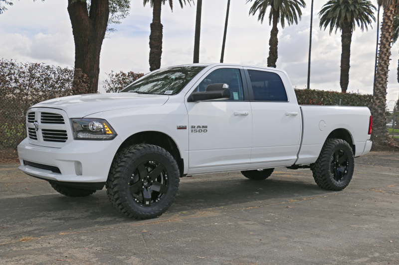 Picture of ICON 09-18 Ram 1500 4WD .75-2.5in Stage 5 Suspension System