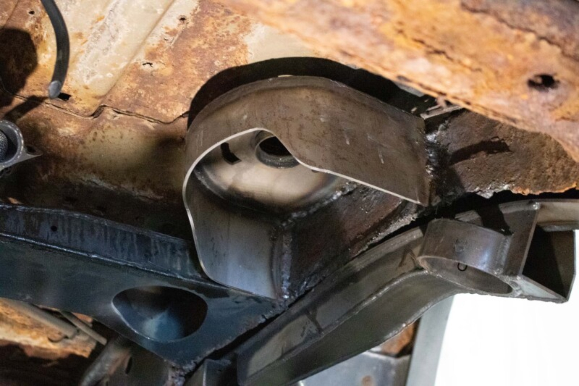 Picture of Rust Buster Avalanche/Suburban/Yukon Rear Upper Coil Spring Bucket - Right