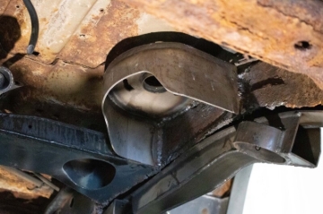 Picture of Rust Buster Avalanche/Suburban/Yukon Rear Upper Coil Spring Bucket - Right