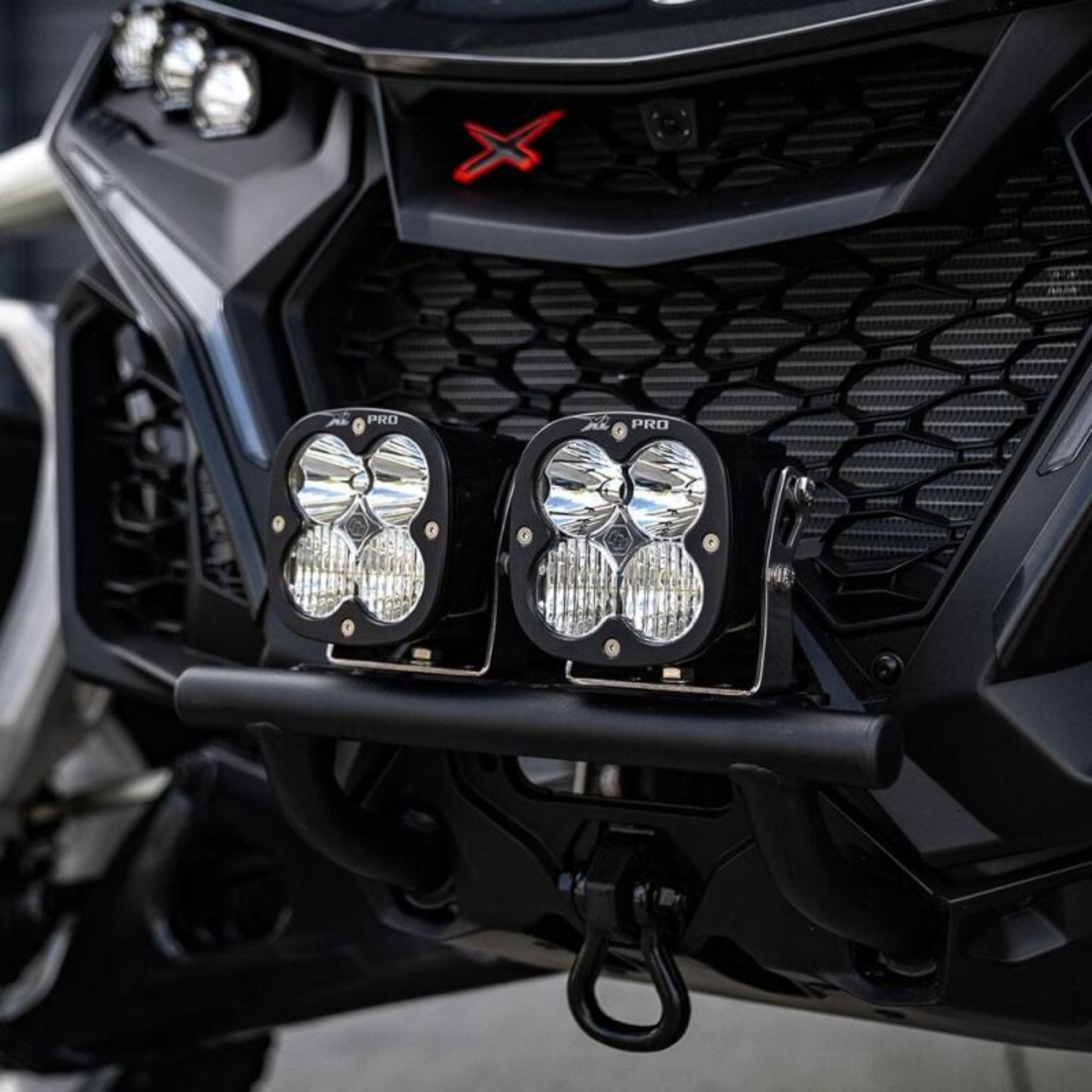 Picture of Baja Designs 2024+ Can-Am Maverick R XL Pro Push Bar Bumper Kit - Clear