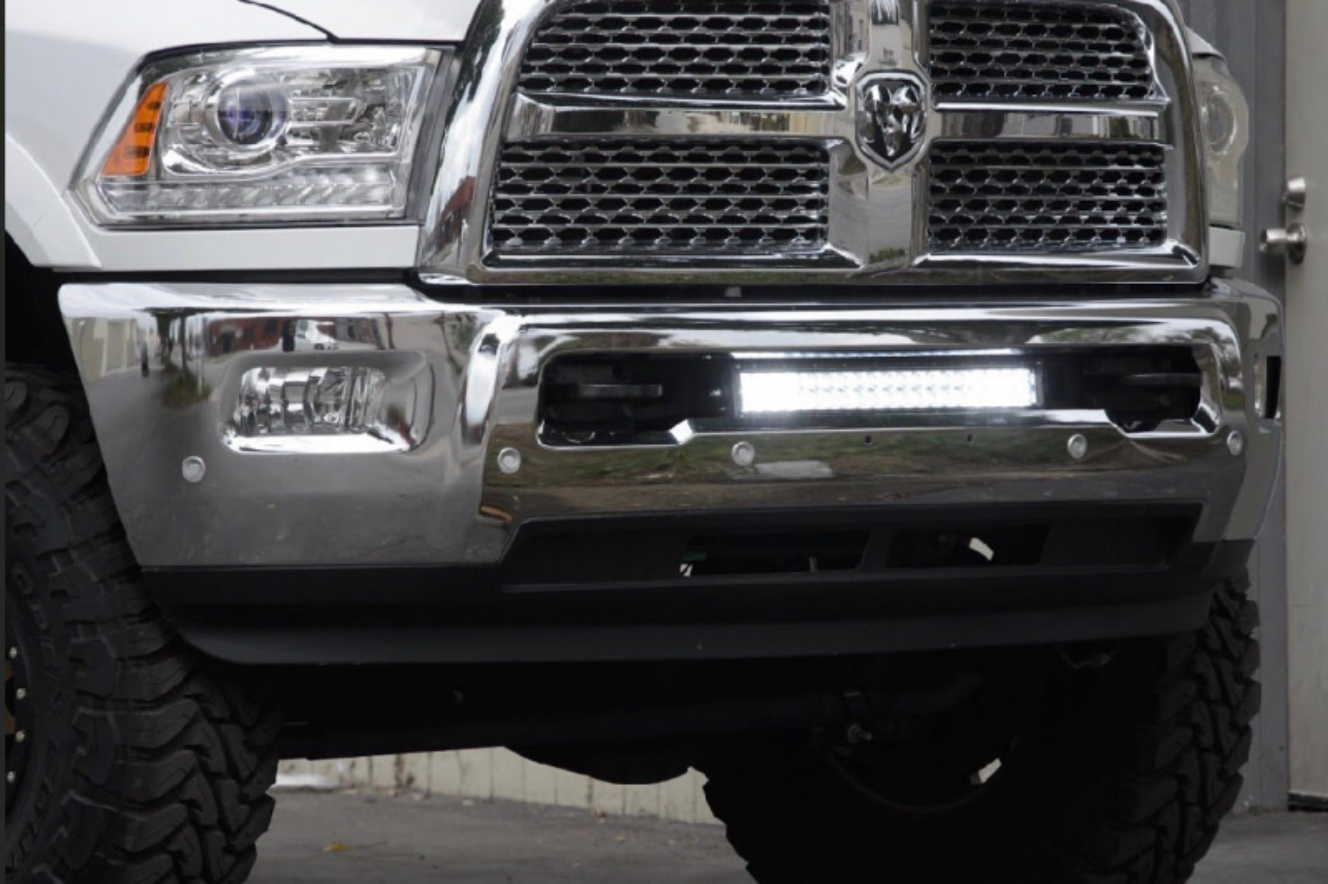 Picture of Cali Raised 10-18 Dodge Ram 2500/3500 22 Bumper Hidden Led Light Bar Brackets Kit For - W/ 5D Opti