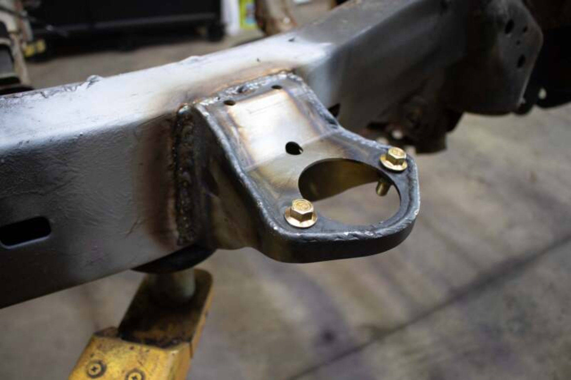 Picture of Rust Buster 95-04 Toyota Tocoma Front Cab Mount - RIde Side