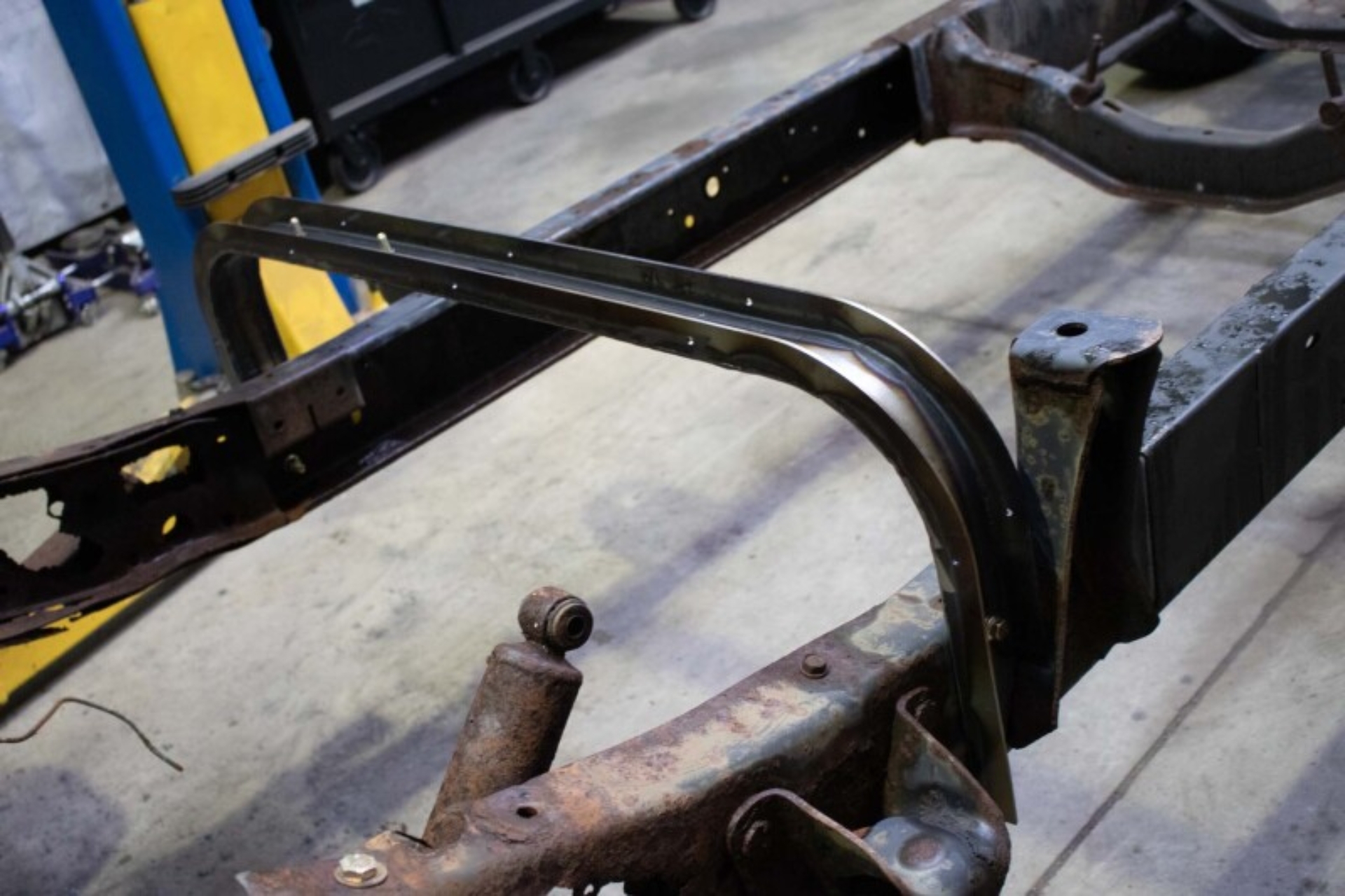 Picture of Rust Buster 97-04 Dodge Dakota Fuel Tank Crossmember