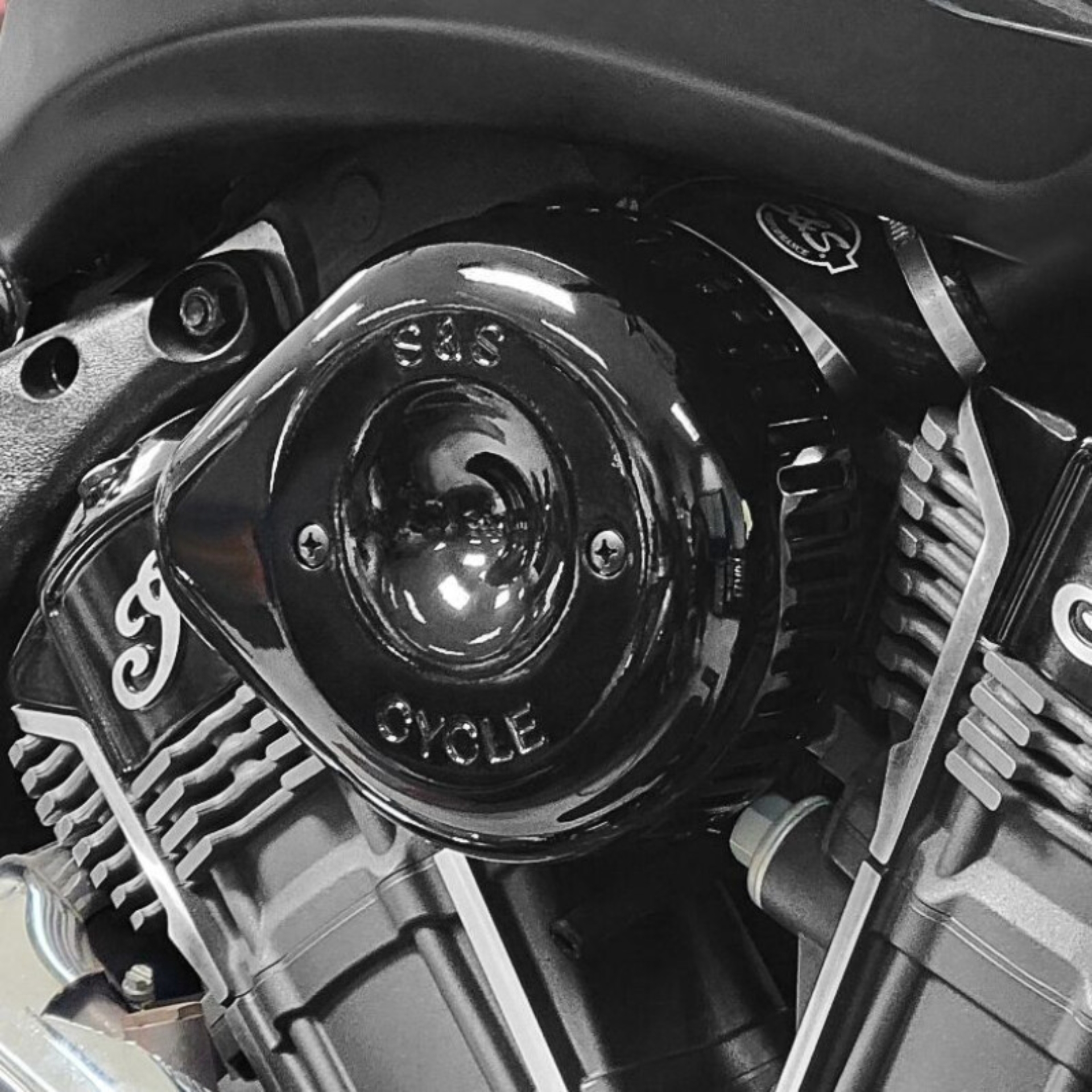 Picture of S&S Cycle 20-25 Indian Challenger & Pursuit Models Air Cleaner Kit w/ Gloss Black Teardrop
