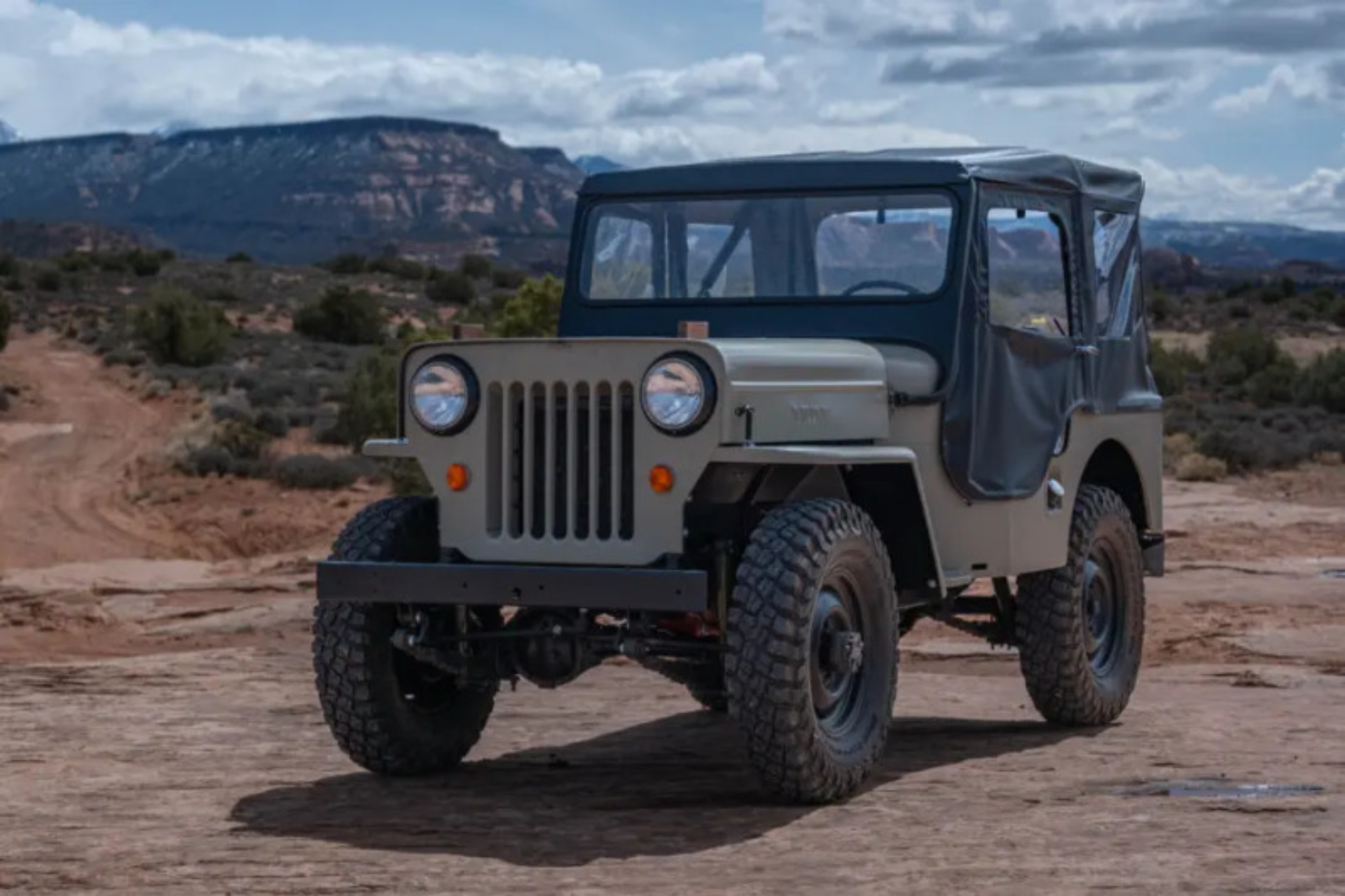 Picture of Bestop BES Soft Tops - 51404-01
