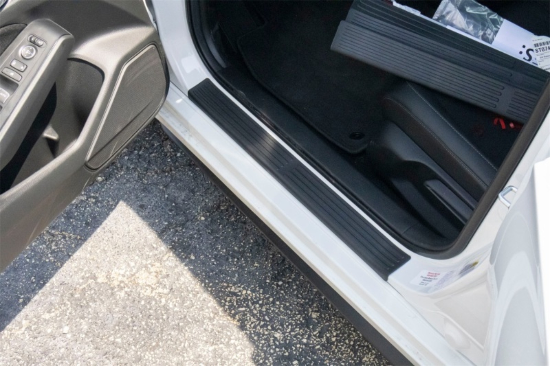 Picture of WeatherTech WT SillProtector Body Armor & Rock Rails - ST073K1