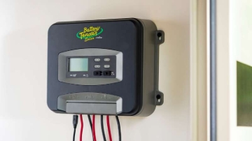 Picture of Battery Tender 30A MPPT/450W/12V Indoor Solar Controller System
