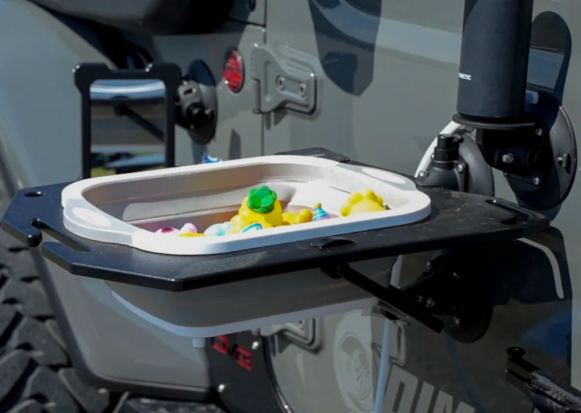 Picture of SeaSucker Sink Station - White