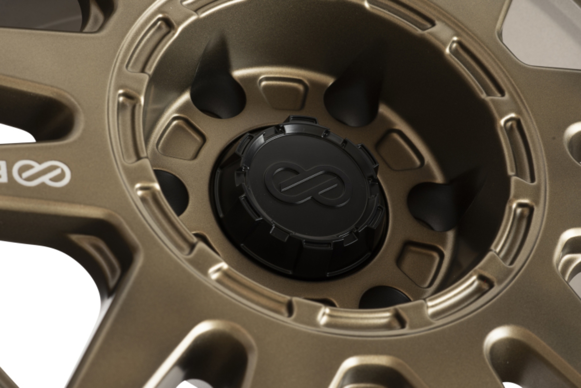 Picture of Enkei ENK Trail-Tracker Wheels - 560-785-8420ZP