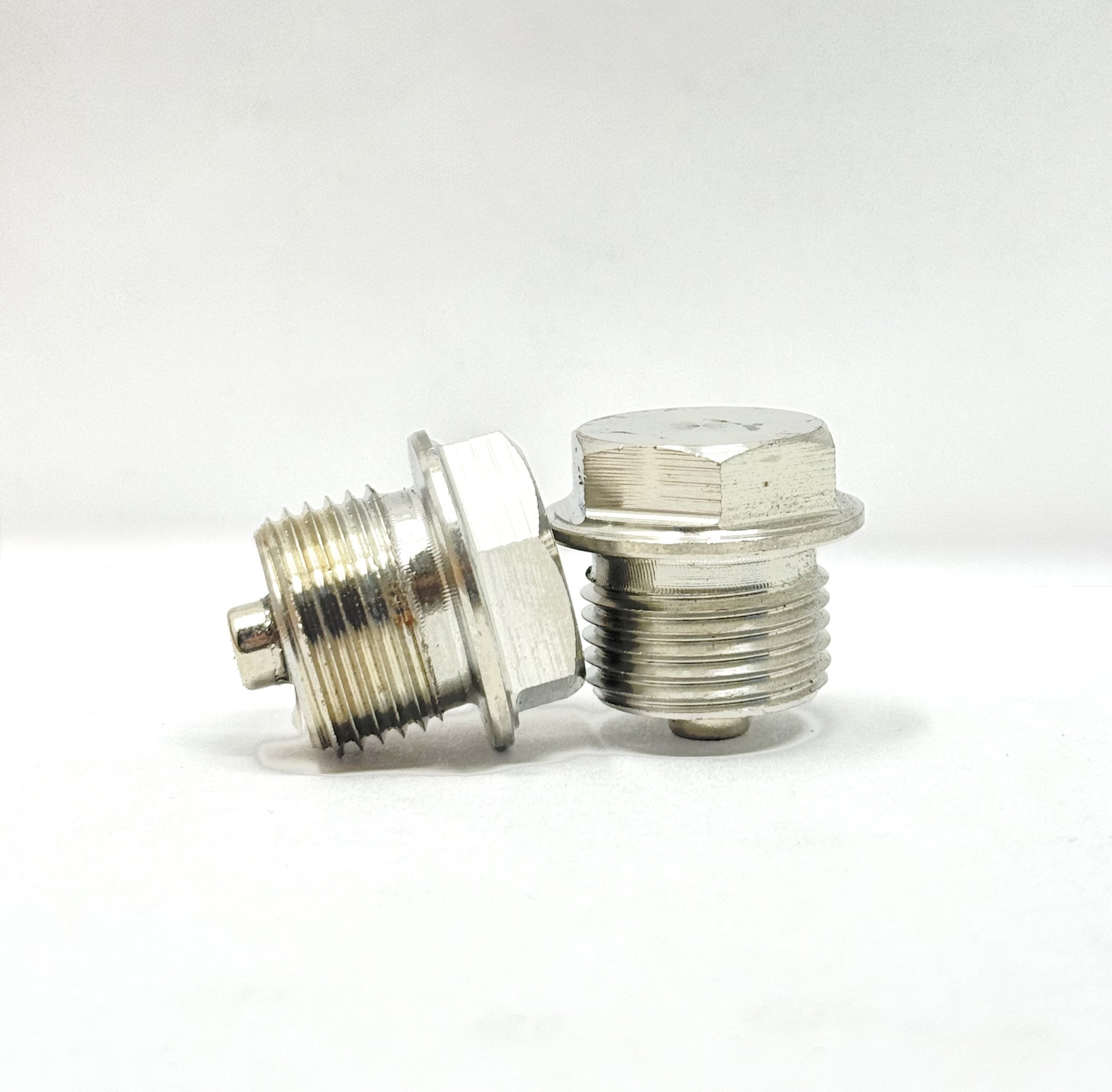 Picture of 3000GT / Dodge Stealth Transmission & Transfer Case Drain Plug